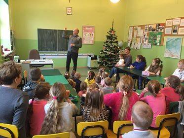 Więcej o: 16 stycznia 2018 r odbyło się spotkanie z Panem Jackiem Majcherkiewiczem – artystą malarzem, poetą.