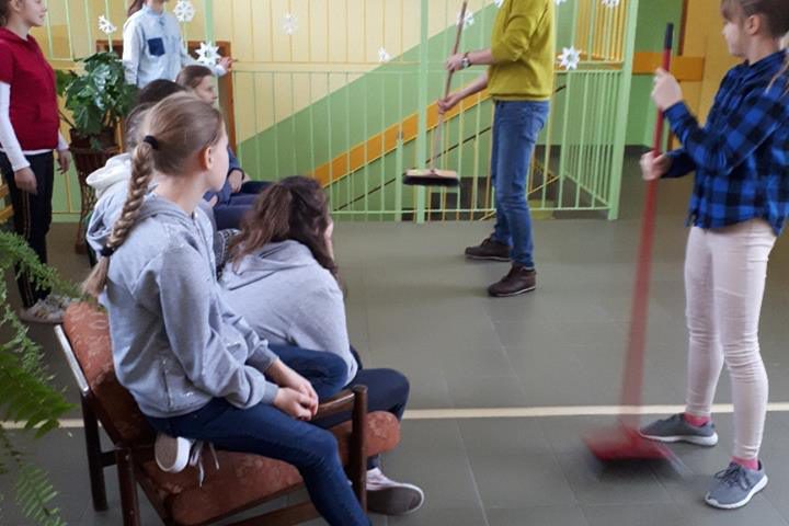 Więcej o: Prof.Przemysław Kania dzisiaj w Szkole Podstawowej w Gorenicach!