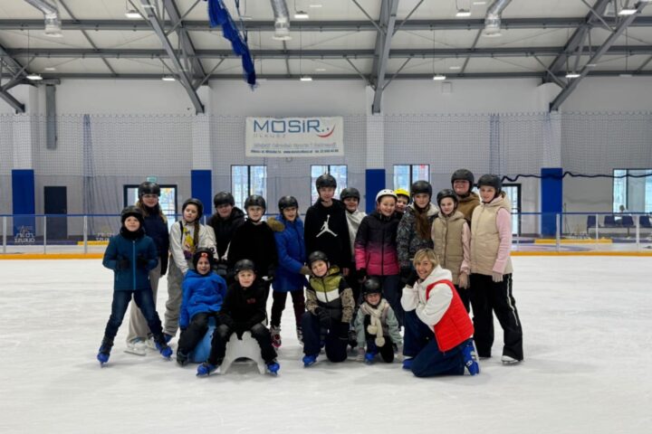 Więcej o: Wyjazd na lodowisko.