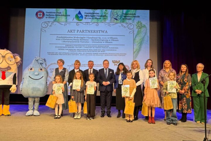 Więcej o: Wyróżnienia dla Julii Piasna i Irenki Dąbek w dziesiątej edycji konkursu ekologicznego „Chrońmy źródła wody „